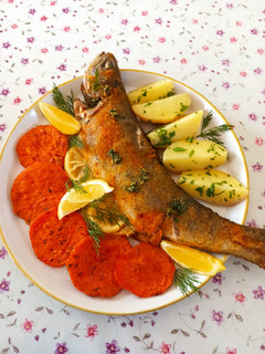 Fokhagymás pisztráng recept fotója