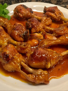 Una foto de Muslitos de pollo glaseados