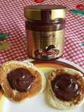 Pancakes com creme de avelã