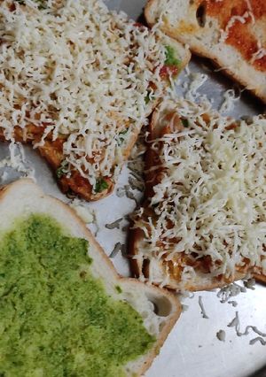 વેજ ગ્રીલ સેન્ડવીચ (Veg Grill Sandwich Recipe In Gujarati) રેસીપી મુખ્ય ફોટો