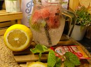 Gambar air soda pudina lemon