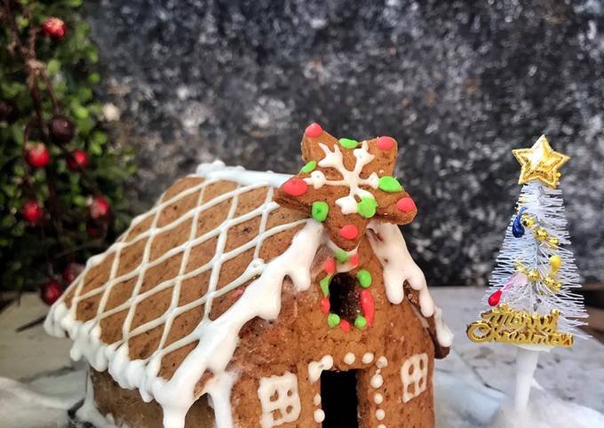 Gingerbread house cookies