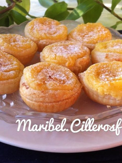 Una foto de Pastelitos de yema y nata