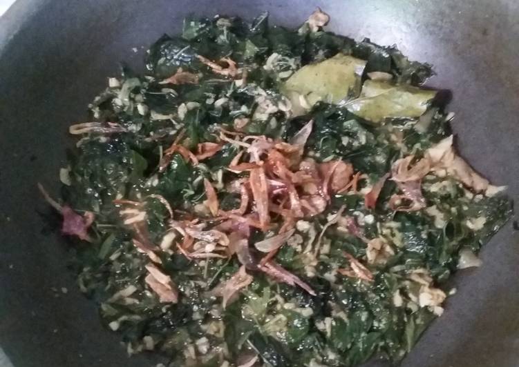 Sayur daun singkong ala nenek jaman dahulu