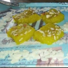 A picture of Poha burfi.