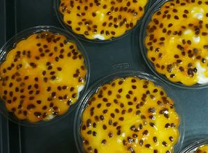 Una foto de Mousse de Maracuyá