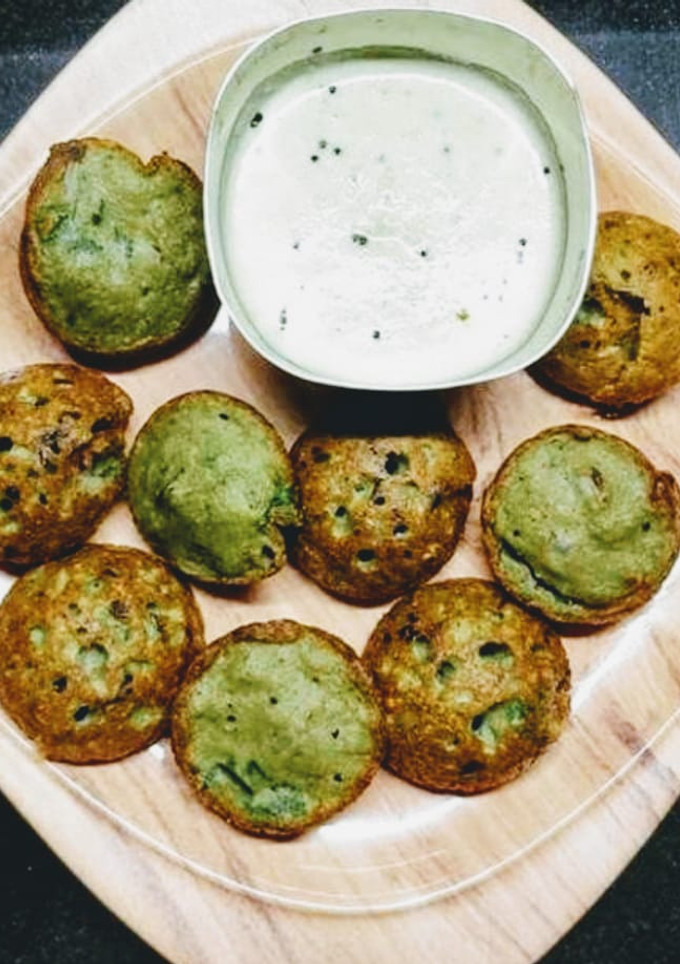 A picture of Moong dal appe.