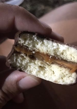 Una foto de Alfajores