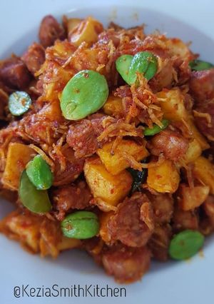 A picture of Sambalado Tempe Kentang Teri Pete.