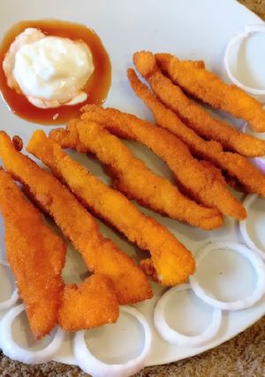 A picture of Chicken fingers.