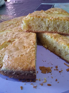 Una foto de Torta de manzana húmeda