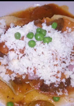 Una foto de Huevos motuleños