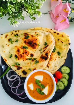 A picture of Butter Naan.