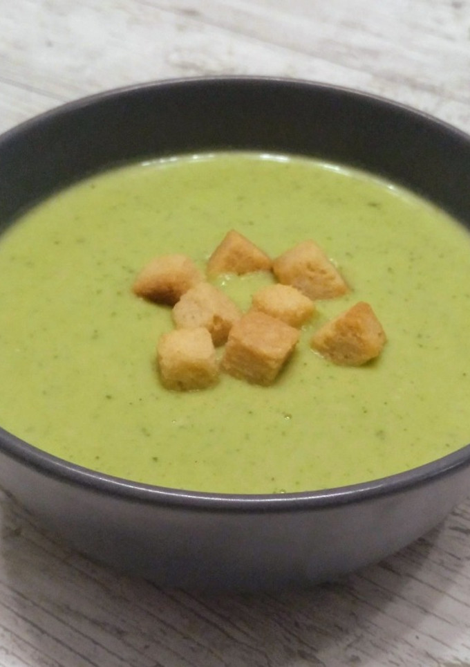 Una foto de Crema de calabacín y puerro