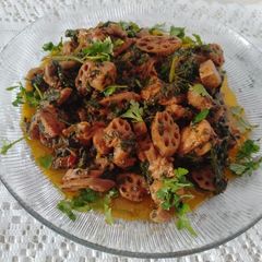 بھیں پالک چکن A picture of بھیں پالک چکن.