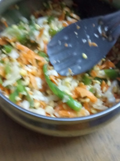 பாசிப்பருப்பு கோசம்பரி (Pasiparuppu kosambari Recipe in Tamil) செய்முறை முக்கிய புகைப்படம்