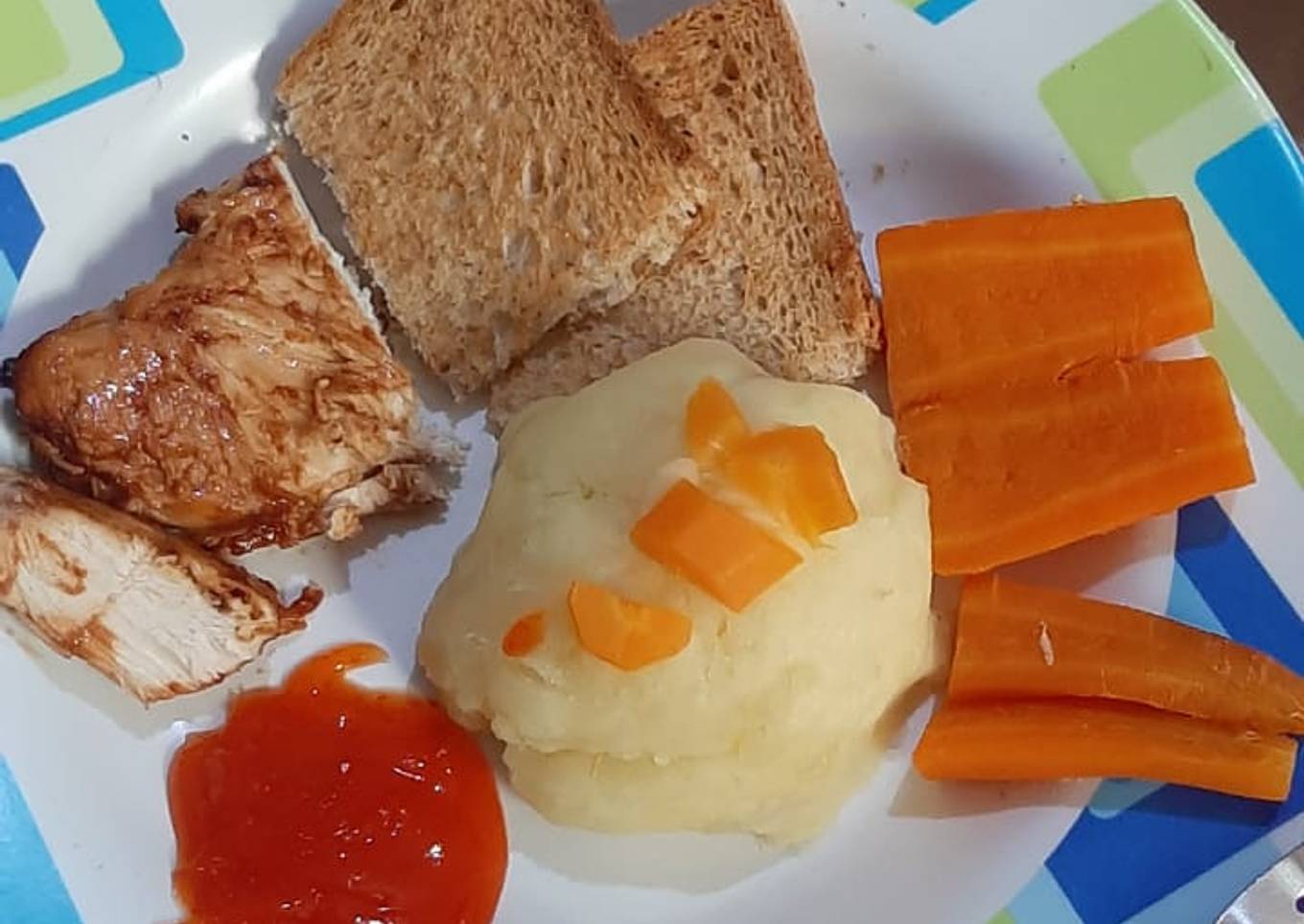 Sarapan Ayam fillet sayuran (makanan diet)