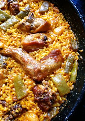 Una foto de Paella Express