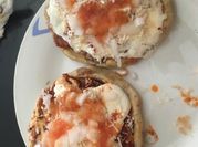 Una foto de guisado para sopes
