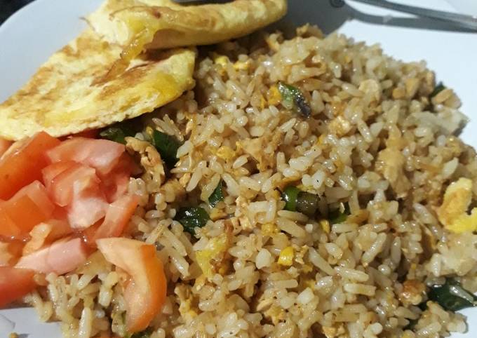 Nasi goreng simple untuk sarapan 😊