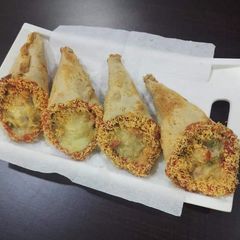 A picture of Maggi cones.