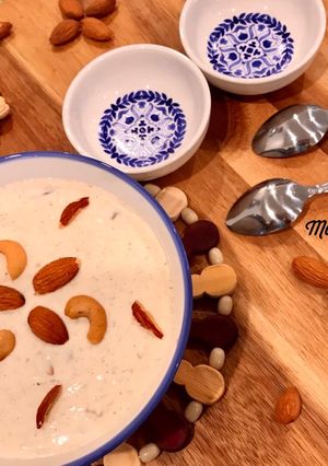 श्रीखंड (Shrikhand recipe in Hindi) रेसिपी मुख्य फोटो