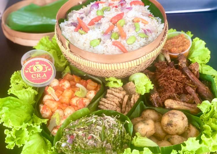 Langkah Mudah untuk Menyiapkan Nasi liwet komplit, Enak Banget