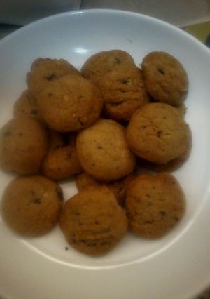 A picture of Chocolates chip cookies.