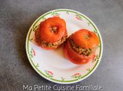 Une photo de tomates farcies