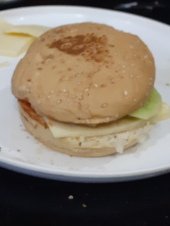 A picture of Cheddar Cheese Burger.