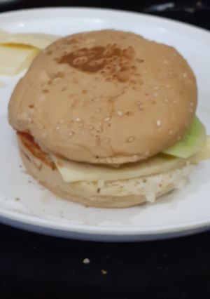 A picture of Cheddar Cheese Burger.