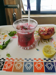 દાડમ જ્યુસ(Pomegranate juice recipe in Gujarati) રેસીપી મુખ્ય ફોટો