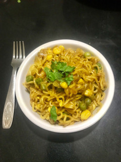 વેજિટેબલ મસાલા મેગી (vegetables masala maggi recipe in Gujarati) રેસીપી મુખ્ય ફોટો