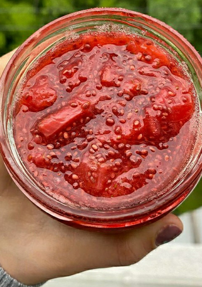 Una foto de Mermelada de frutilla sin azúcar🍓