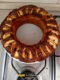 Ciambella con le mele, farina integrale, uvetta, noci e cioccolato fondente