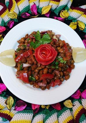 A picture of Healthy Tangy Kala Chana Chaat.