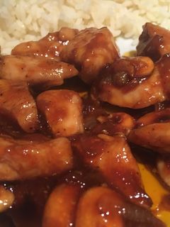 Una foto de Pollo con almendras