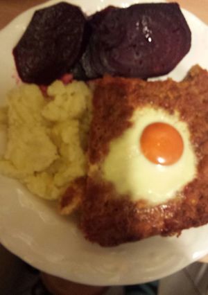 Tört krumpli, cékla és tojásos fasírt recept fotója