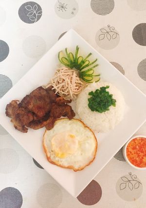Hình của món Cơm tấm.