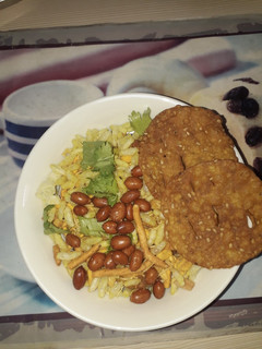 ભેળ (Bhel Recipe In Gujarati) રેસીપી મુખ્ય ફોટો