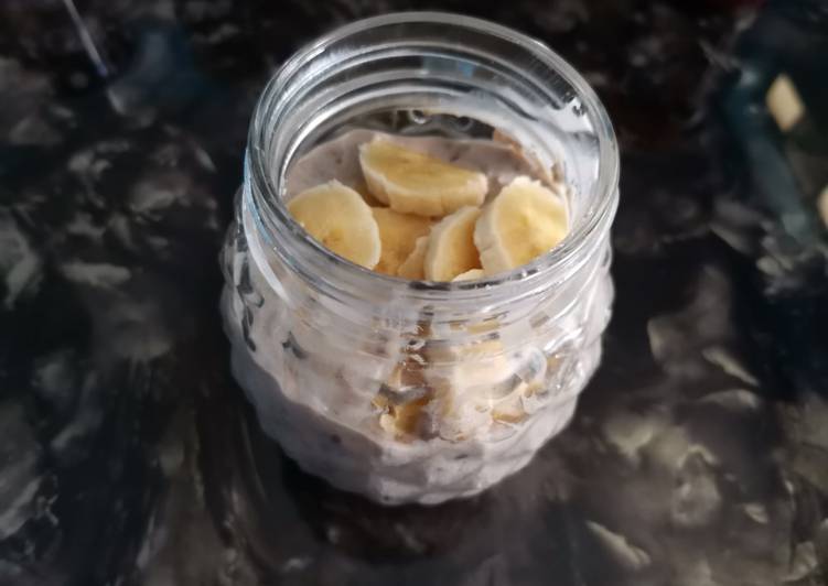 Simple Way to Prepare Speedy Chocolate and banana overnight oats #noheatchallenge