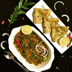 A picture of Baingan Palak Bharta.