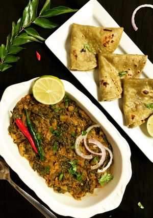 A picture of Baingan Palak Bharta.