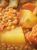 Guiso de Lentejas con todos sus Sacramentos