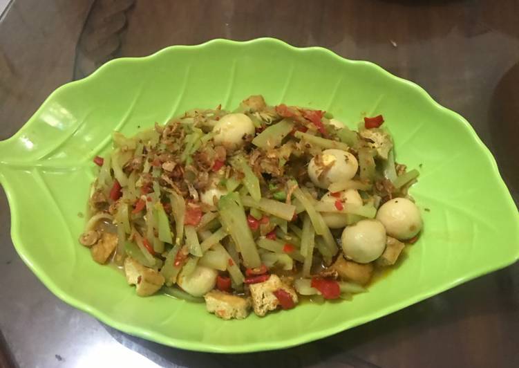 Resep Sambel goreng Latepuhu (Labu,telur puyuh,tahu coklat) tanpa santan 😍 Lezat