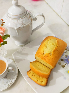 A picture of Lemon tea cake without oven without butter.
