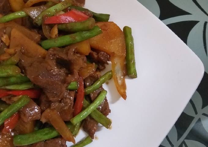 Langkah Mudah untuk Menyiapkan Daging tumis sayuran, Enak