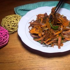A picture of Carrot noodles.