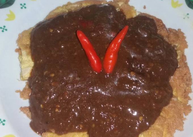 Tahu telur bumbu petis kacang