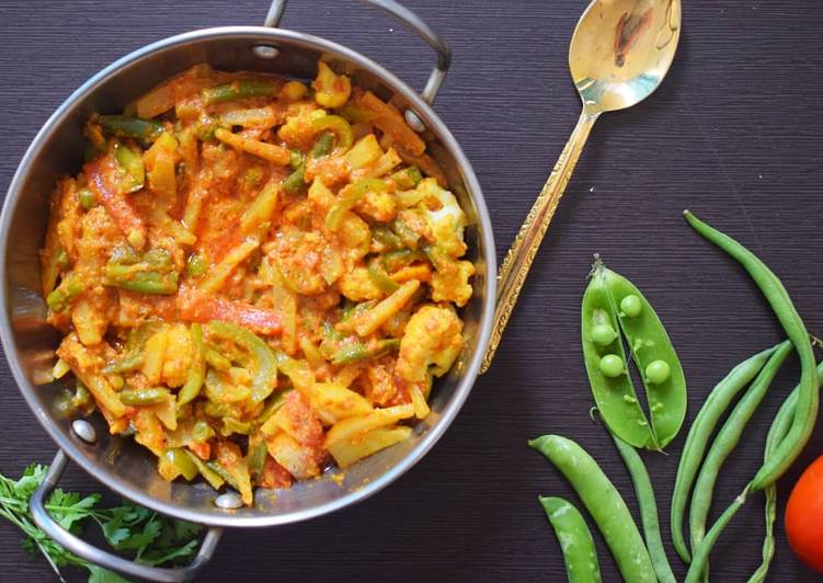 Steps to Make Kadhai Veg in A Minutes for Mom